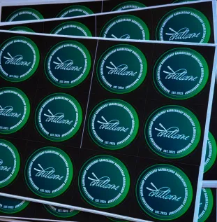 Realizacja naklejek dla chillzone barbershop